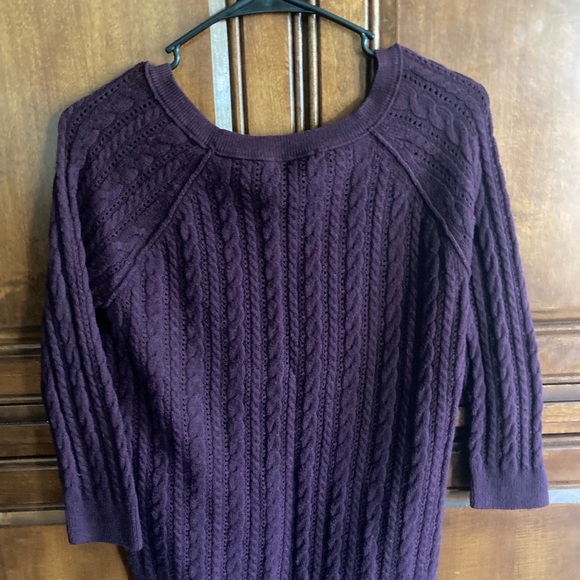 American Eagle Burgundy Cable Knit Sweater - Picture 3 of 3